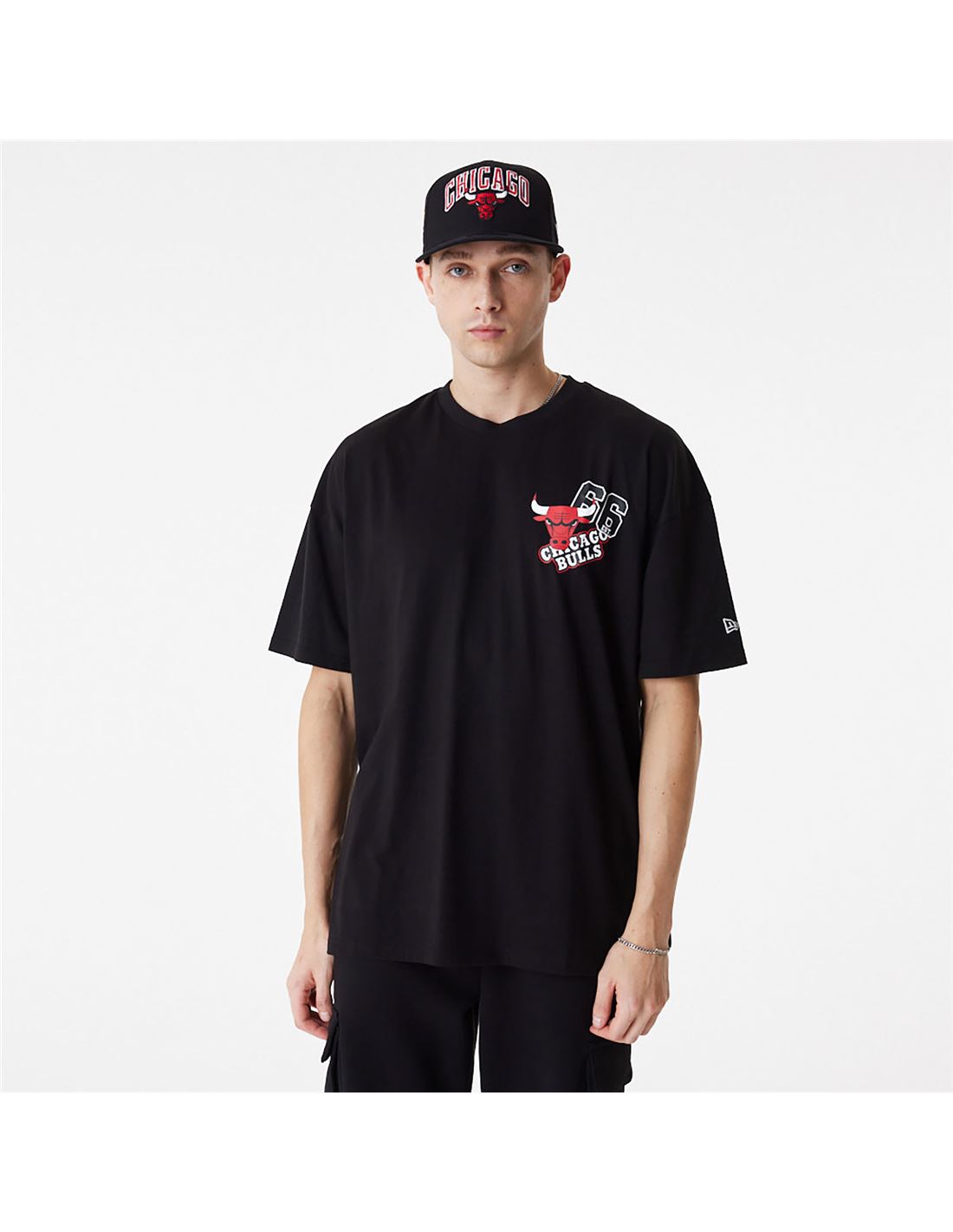 New Era - Chicago Bulls NBA Arch Wordmark Oversized T-Shirt - Black